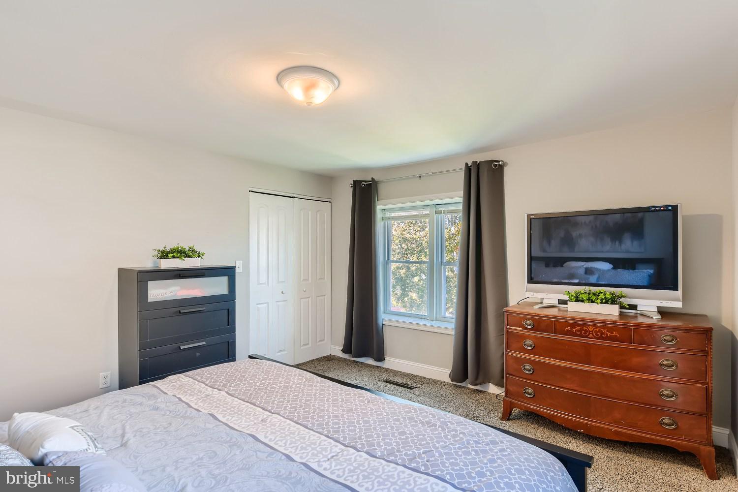 3633 Greenvale Road Baltimore, MD 21229 - Photo 6 of 27 Gallery Image 6