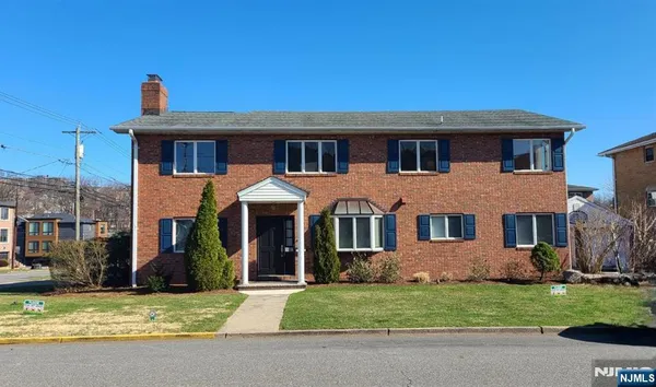 $3,690 | 118 Brinkerhoff Avenue, Unit 1, Palisades Park, NJ 07650