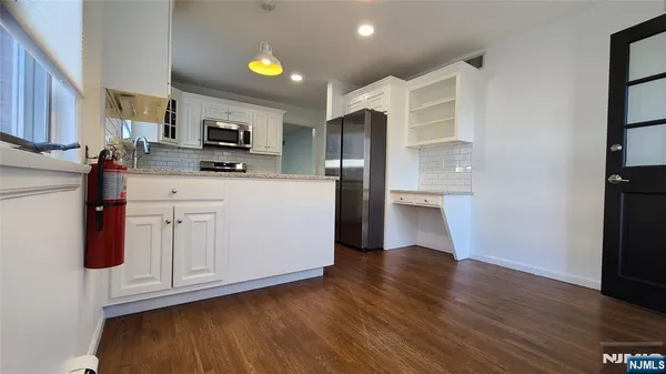 $3,690 | 118 Brinkerhoff Avenue, Unit 1, Palisades Park, NJ 07650