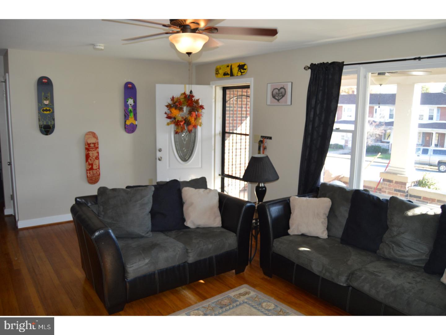 1241 Brooke Boulevard Reading, PA 19607 - Photo 10 of 20 Living Room