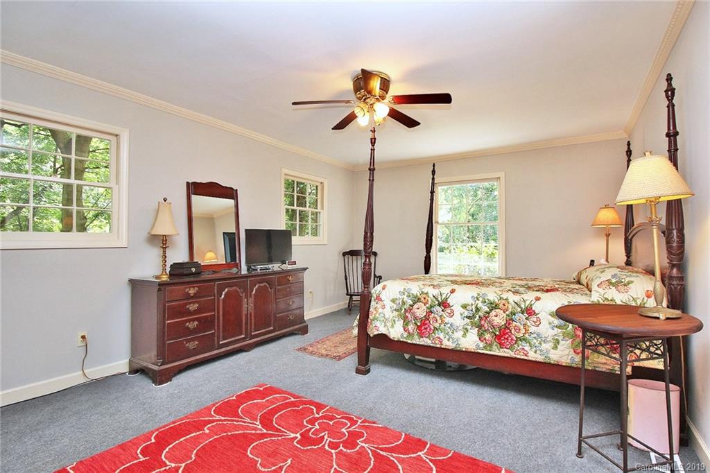 7111 Thermal Road Charlotte, NC 28211 - Photo 22 of 34 Gallery Image 22