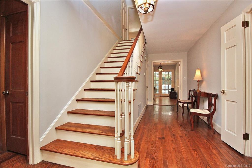 7111 Thermal Road Charlotte, NC 28211 - Photo 5 of 34 Gallery Image 5