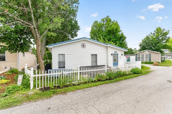 $260,000 | 11164 Newland Drive, Lakeview, OH 43331