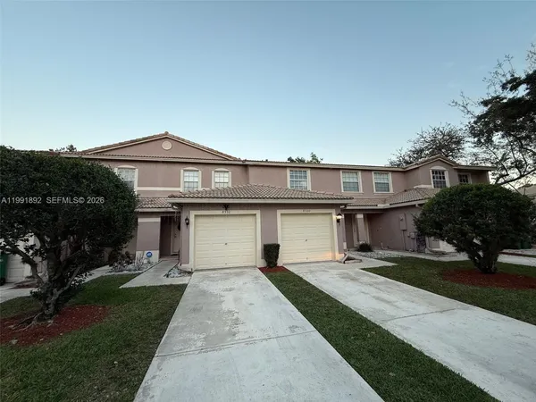 $2,700 | 8530 West Southgate Shores Circle, Unit 1, Tamarac, FL 33321