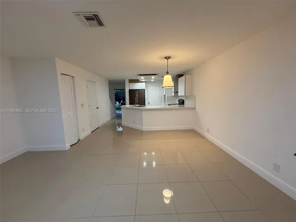 $2,700 | 8530 West Southgate Shores Circle, Unit 1, Tamarac, FL 33321