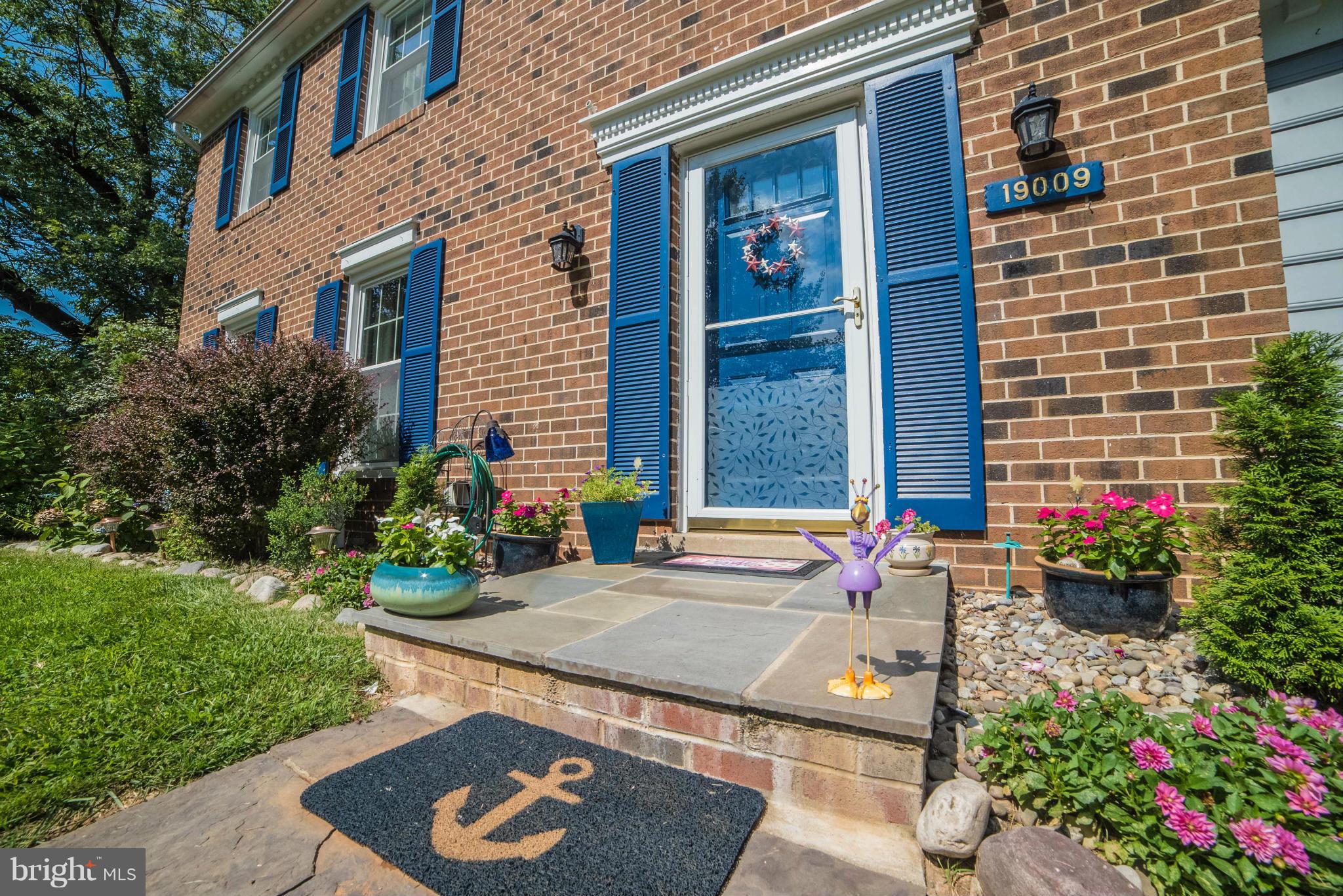 19009 Staleybridge Road Germantown, MD 20876 - Photo 2 of 29 Exterior (Front)