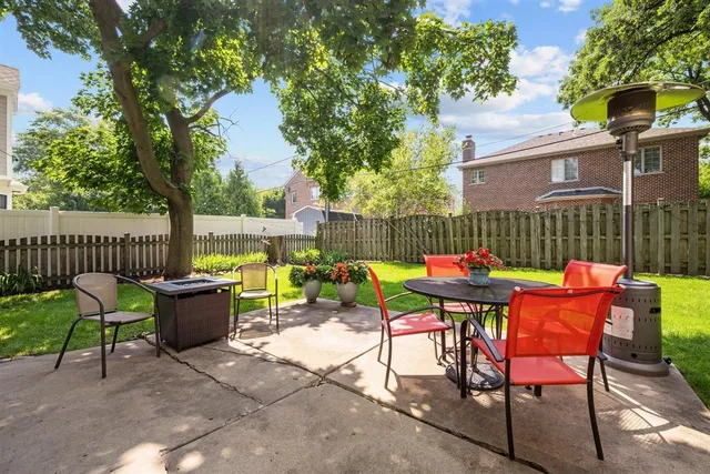 $1,199,000 | 1165 Linden Avenue, Deerfield, IL 60015