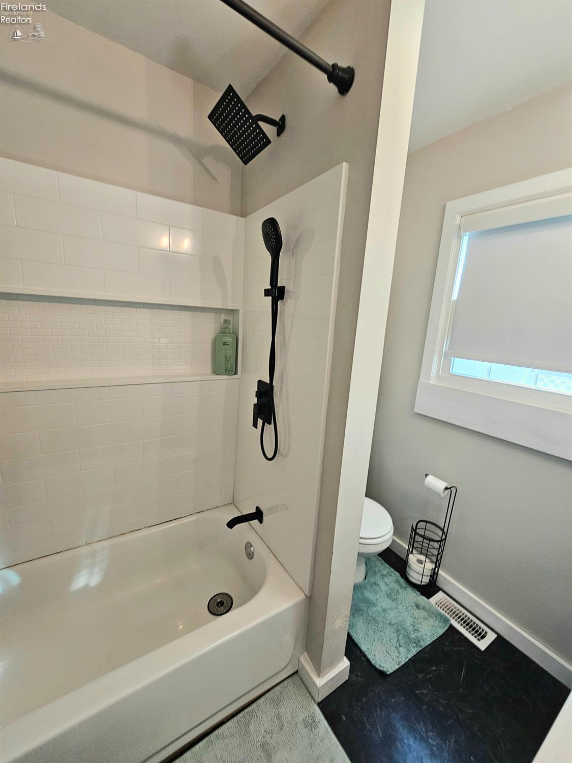 606 Fremont Road Port Clinton, OH 43452 - Photo 9 of 11 Gallery Image 9