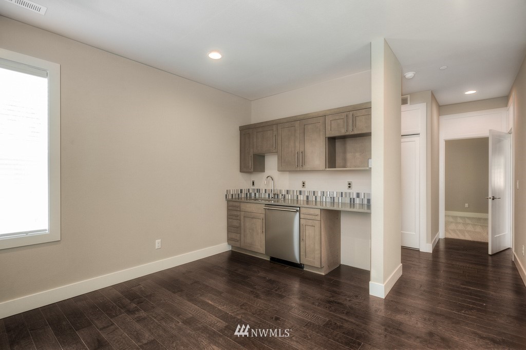 23609 2nd Avenue Southeast, Unit 21 Bothell, WA 98021 - Photo 3 of 21 Gallery Image 3