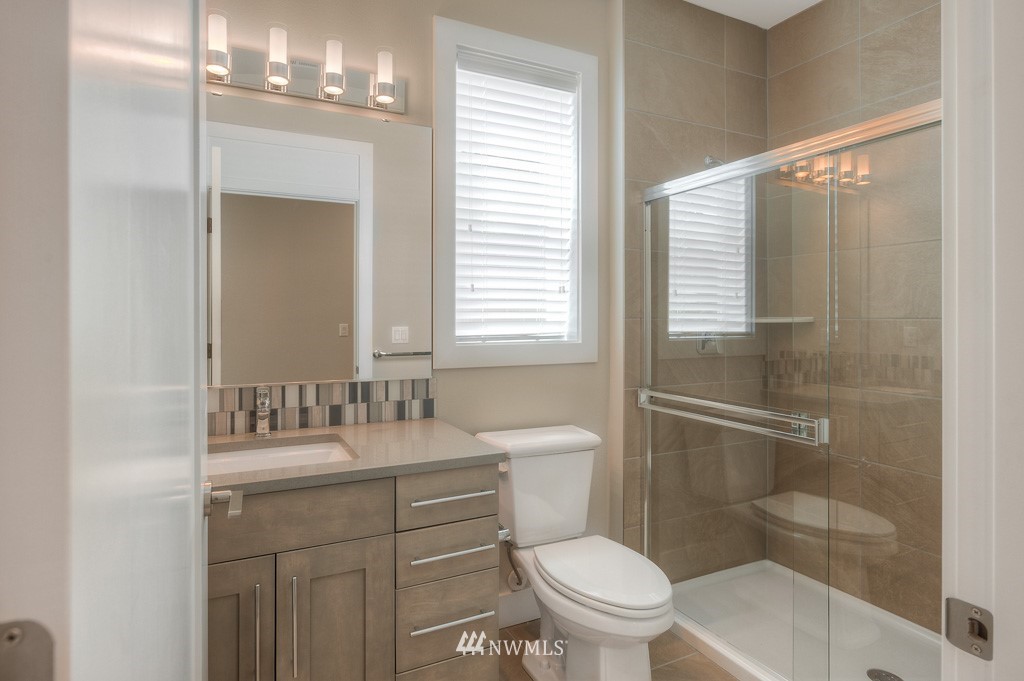23609 2nd Avenue Southeast, Unit 21 Bothell, WA 98021 - Photo 4 of 21 Gallery Image 4
