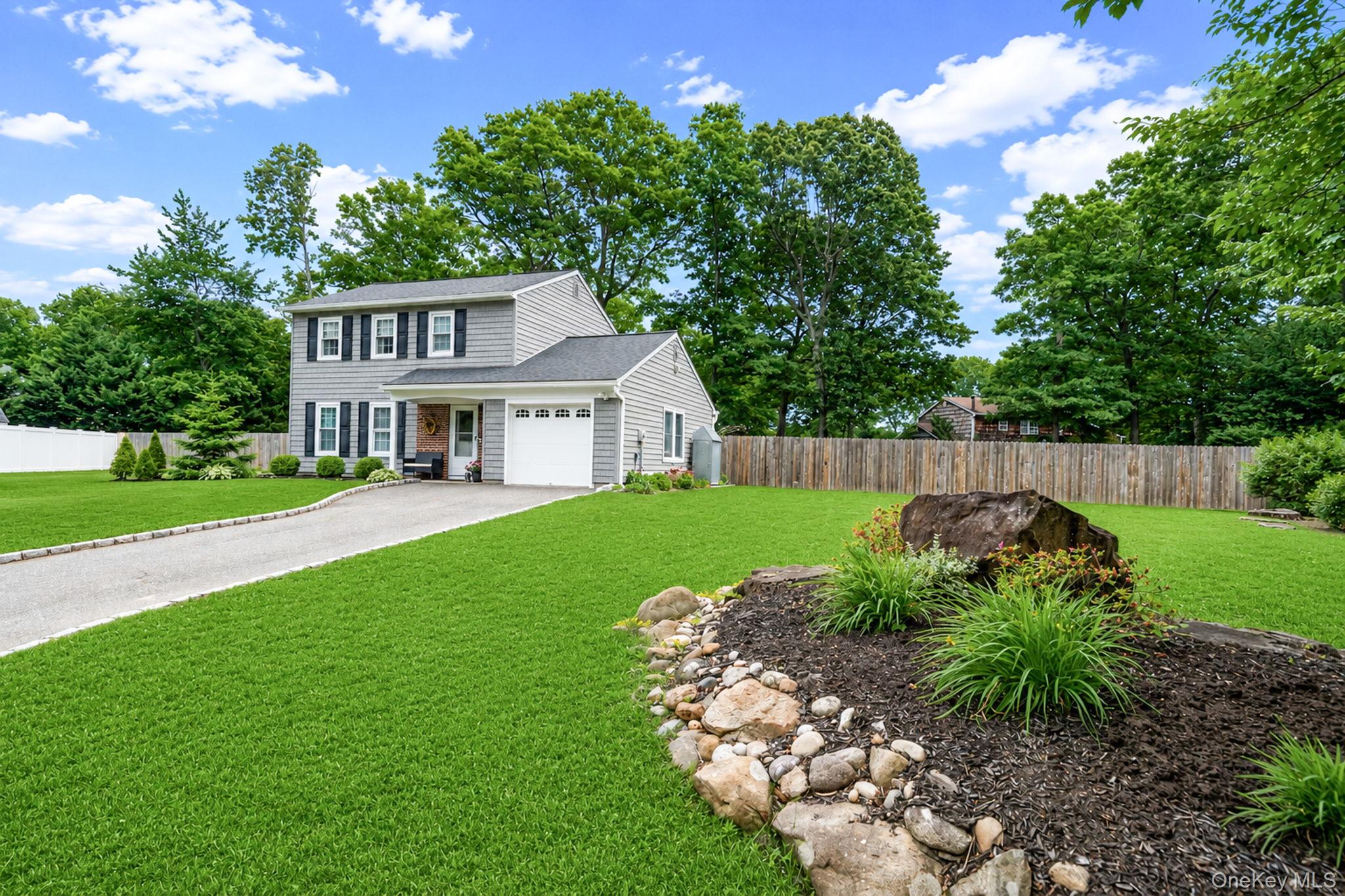 4 Green Terrace Ridge, NY 11961 - Photo 4 of 34