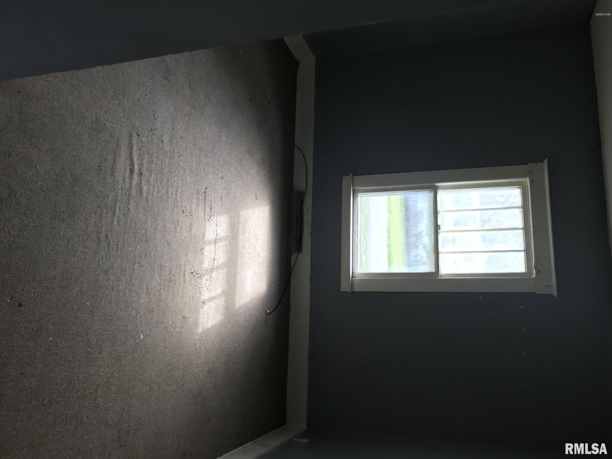 412 West Reed Street Benton, IL 62812 - Photo 9 of 19
