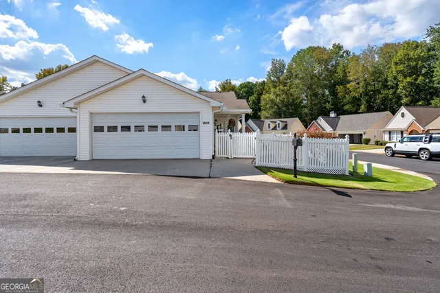 $375,000 | 1017 Pinehurst Drive, Peachtree City, GA 30269