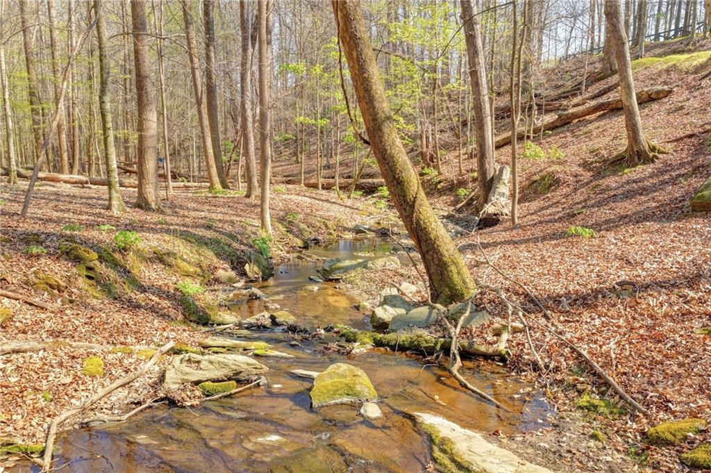 2435 Southers Circle Suwanee, GA 30024 - Photo 13 of 40