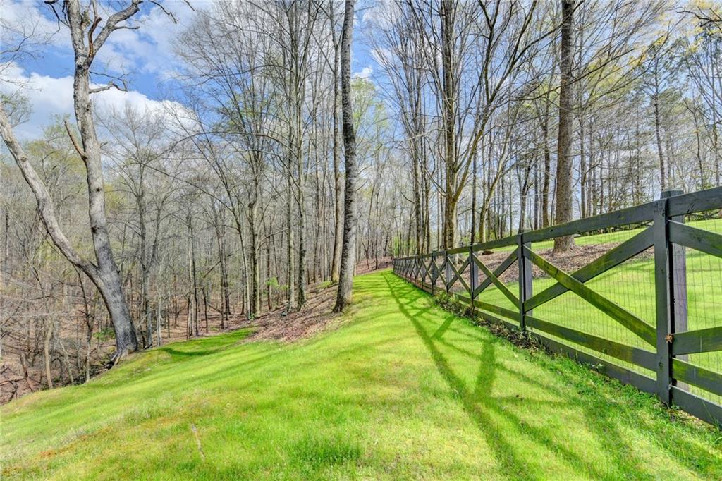 2435 Southers Circle Suwanee, GA 30024 - Photo 16 of 40