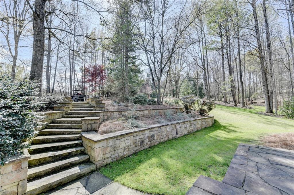 2435 Southers Circle Suwanee, GA 30024 - Photo 23 of 40