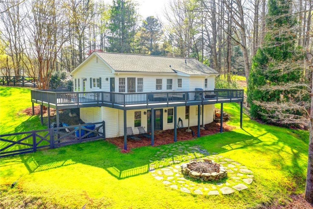 2435 Southers Circle Suwanee, GA 30024 - Photo 3 of 40