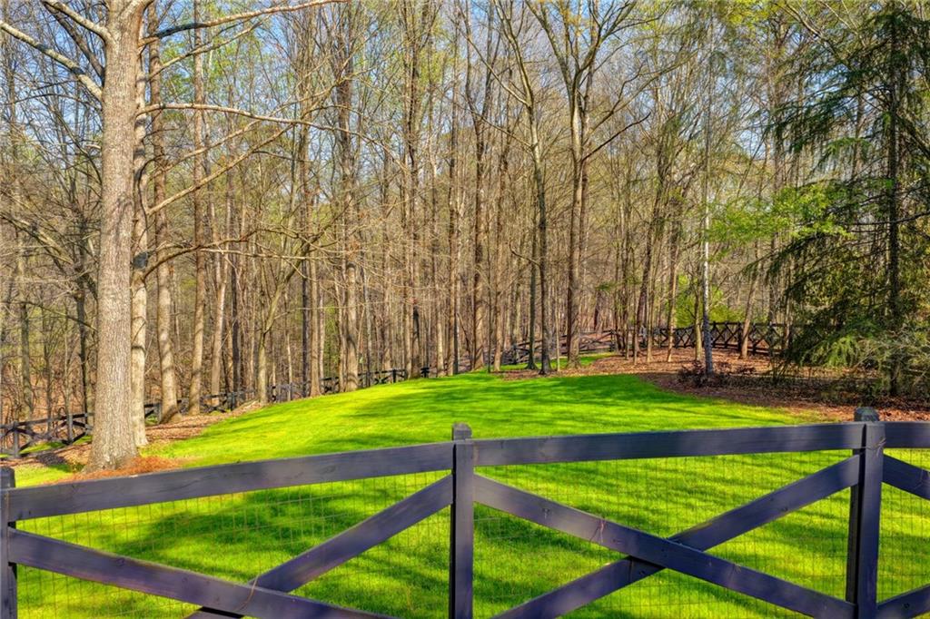 2435 Southers Circle Suwanee, GA 30024 - Photo 7 of 40