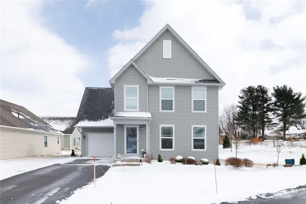 $399,900 | 16 Parkglen Drive, Henrietta, NY 14467
