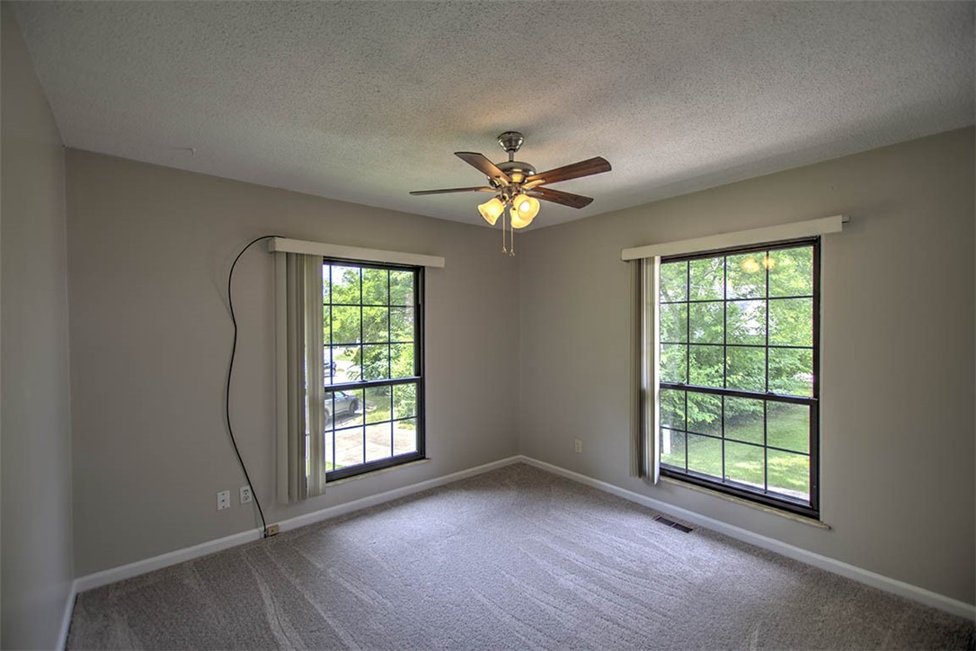 930 Bonhomme Court Decatur, IL 62526 - Photo 15 of 35 Gallery Image 15