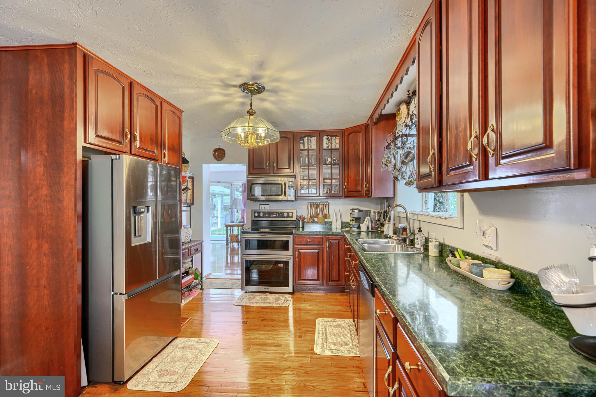 7218 Sollers Point Road Baltimore, MD 21222 - Photo 17 of 68