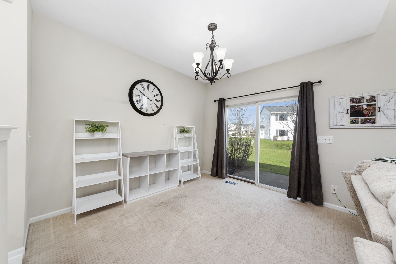 1020 Key Largo Drive Romeoville, IL 60446 - Photo 10 of 22 a view of an empty room with a window
