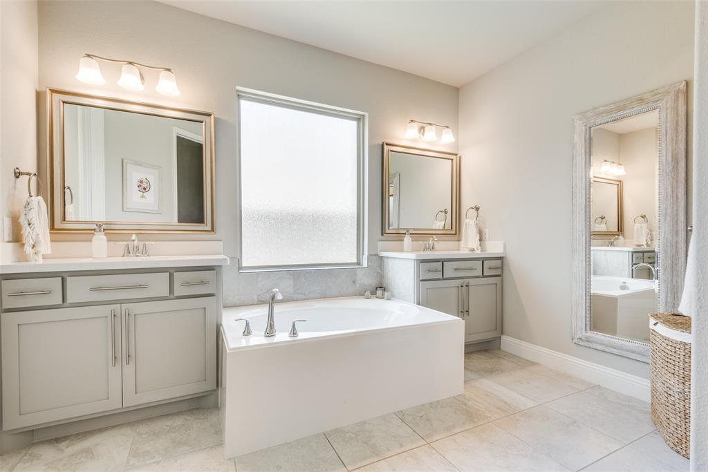 9759 Hickory Hill Road Frisco, TX 75035 - Photo 19 of 38
