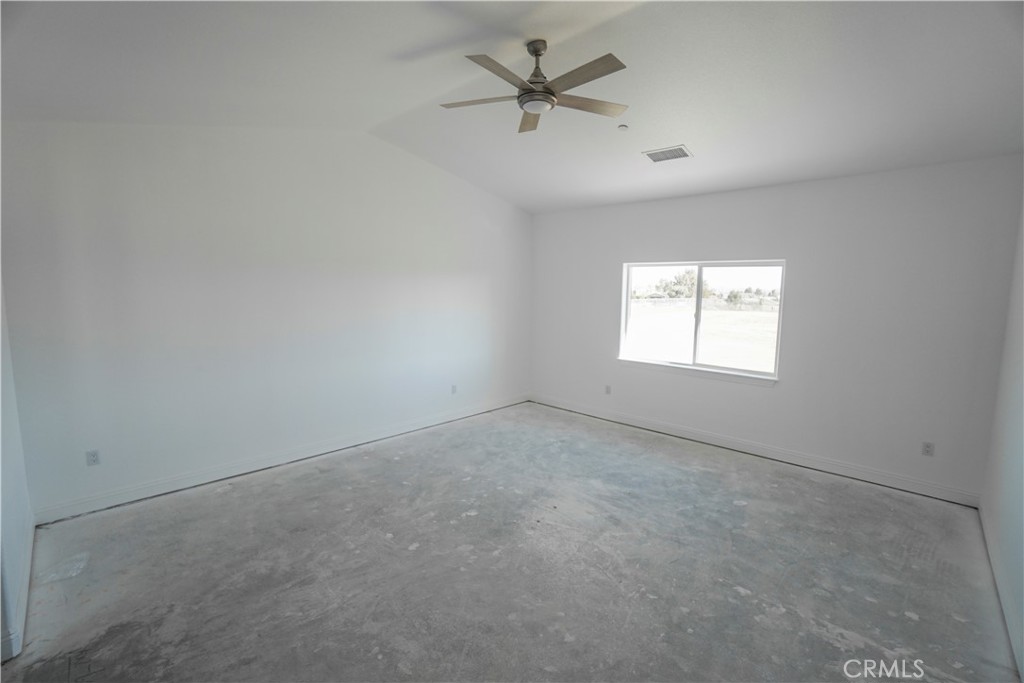 14416 Ricaree Road Apple Valley, CA 92307 - Photo 14 of 32
