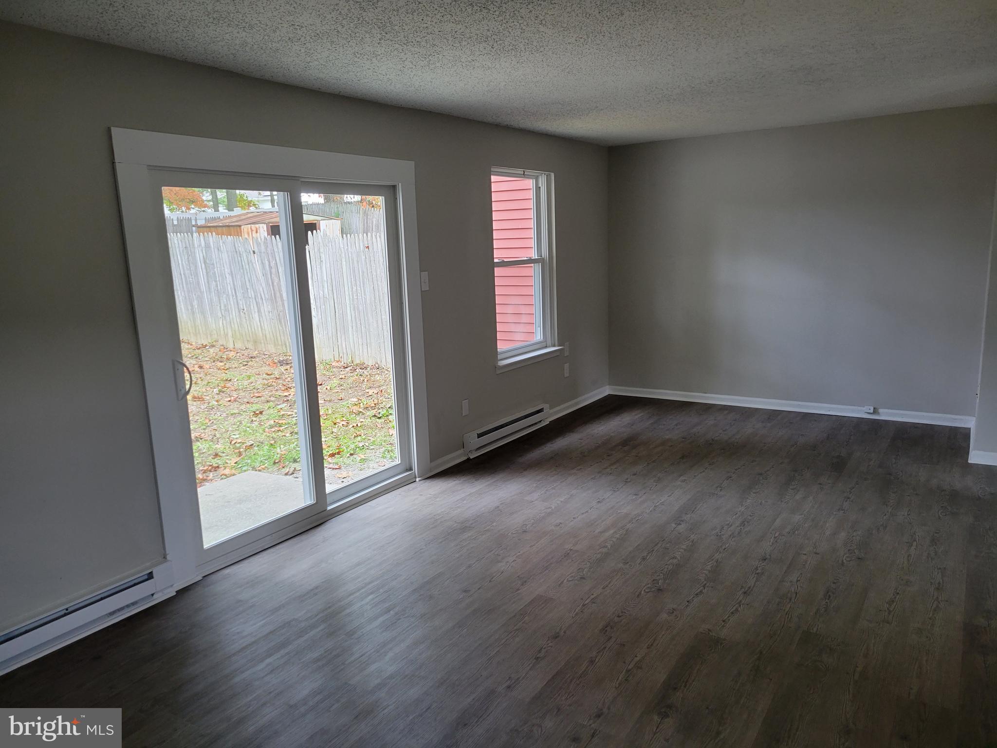 73 Edinshire Road Sicklerville, NJ 08081 - Photo 6 of 17 Living Room
