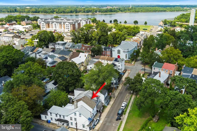 $269,000 | 310 York Street, Burlington, NJ 08016