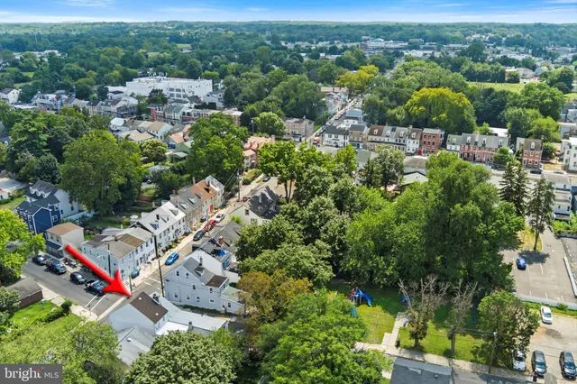 $269,000 | 310 York Street, Burlington, NJ 08016