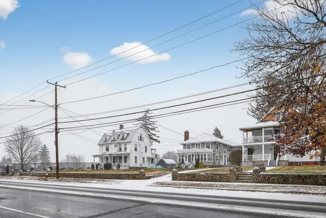 a view of a street in front of house