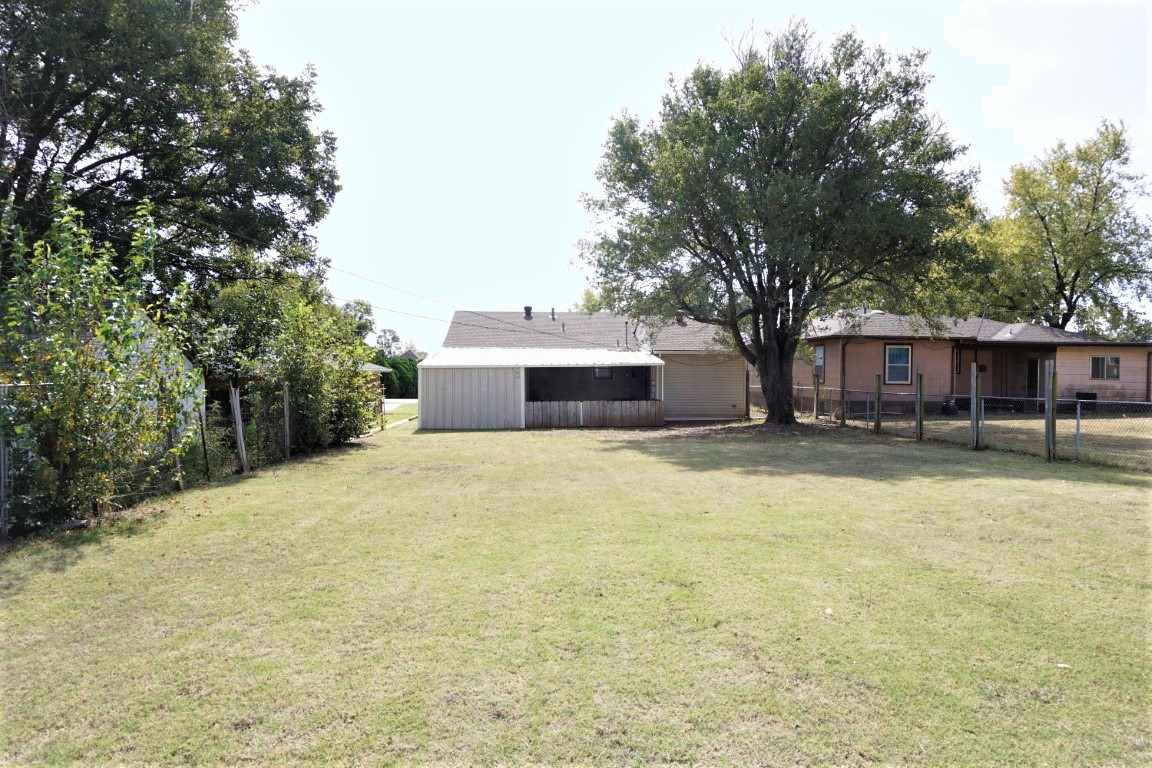 1405 Ivanhoe Street Perry, OK 73077 - Photo 28 of 29 Gallery Image 28