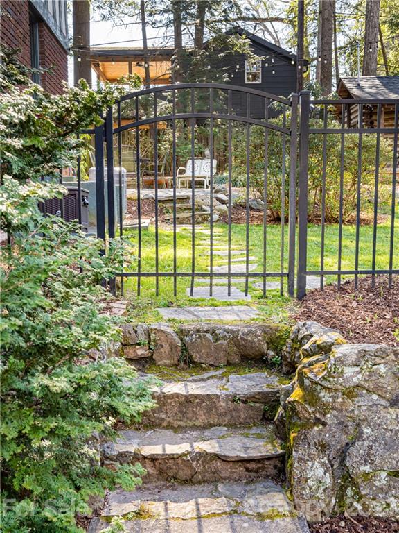26 Normandy Road Asheville, NC 28803 - Photo 46 of 46 Gallery Image 46