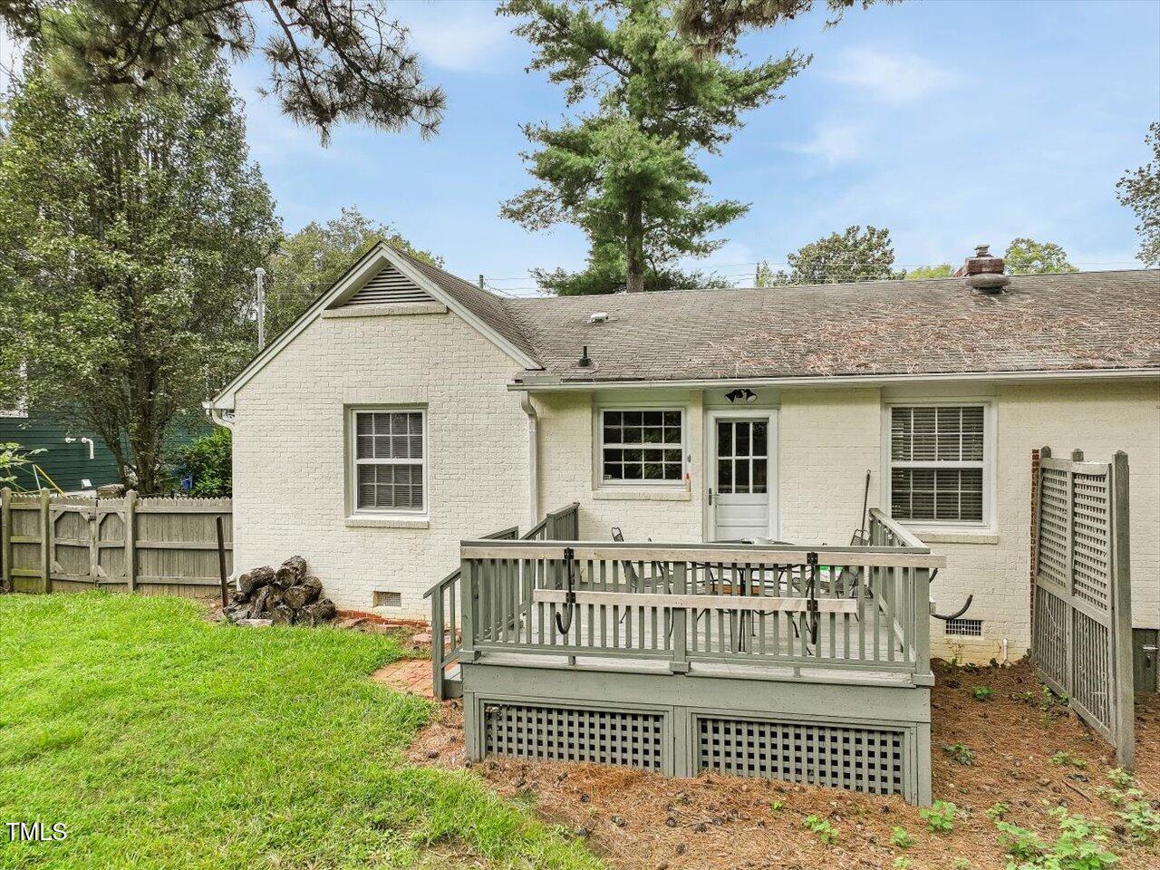 1902-1904 McCarthy Street Raleigh, NC 27608 - Photo 22 of 27 24-1902 - Right Unit