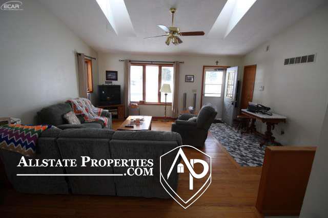 6150 North Henderson Road Columbiaville, MI 48421 - Photo 8 of 29 20459722-7.JPG