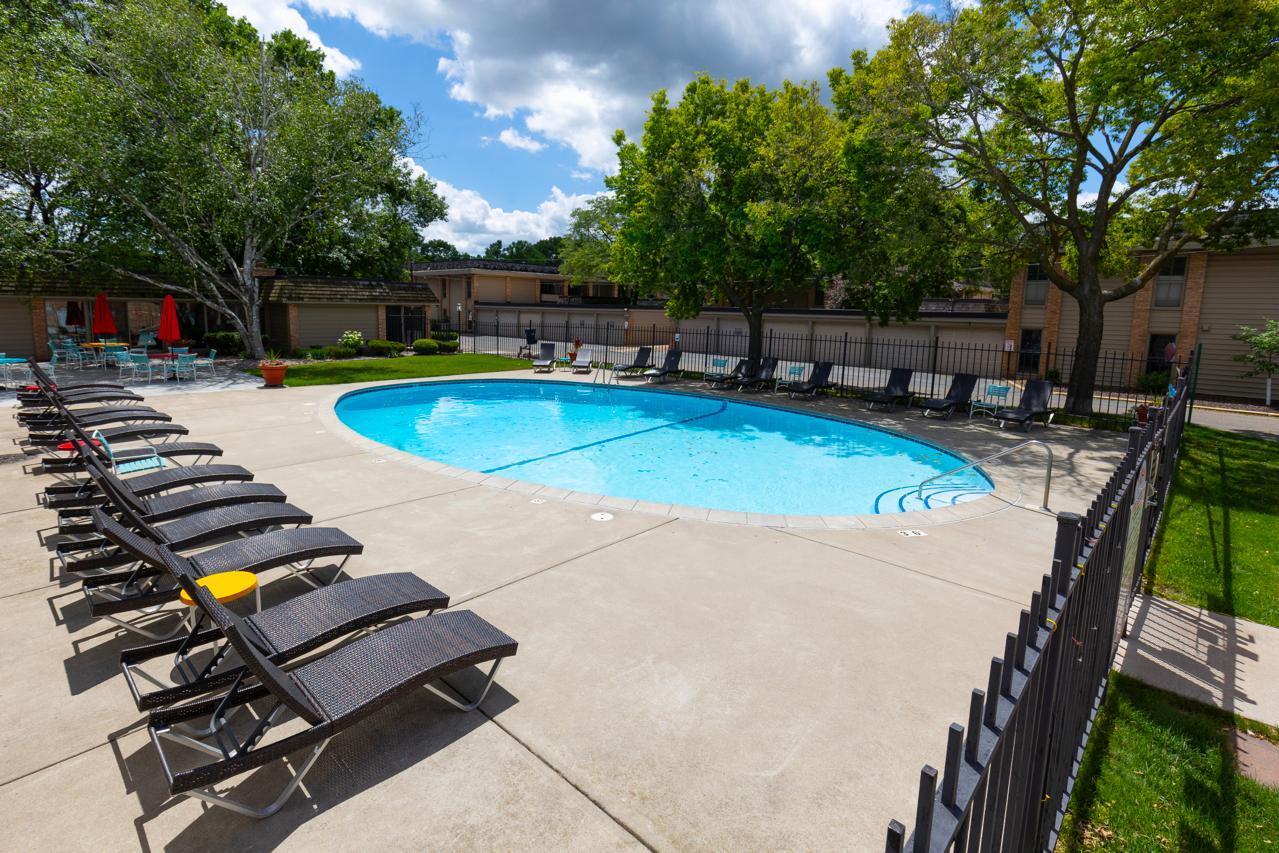 6328 Barrie Road, Unit 3K Edina, MN 55435 - Photo 15 of 17