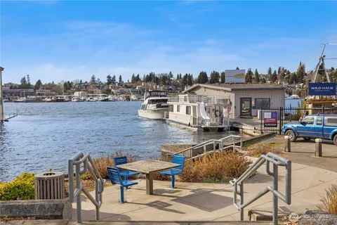 $799,000 | 3100 Fairview Avenue East, Unit 302, Seattle, WA 98102