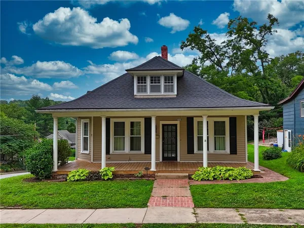 $280,000 | 603 Walnut Street, Weston, MO 64098