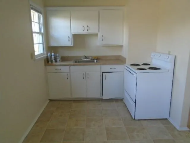 $1,595 | 2801 South 27th Street, Abilene, TX 79605