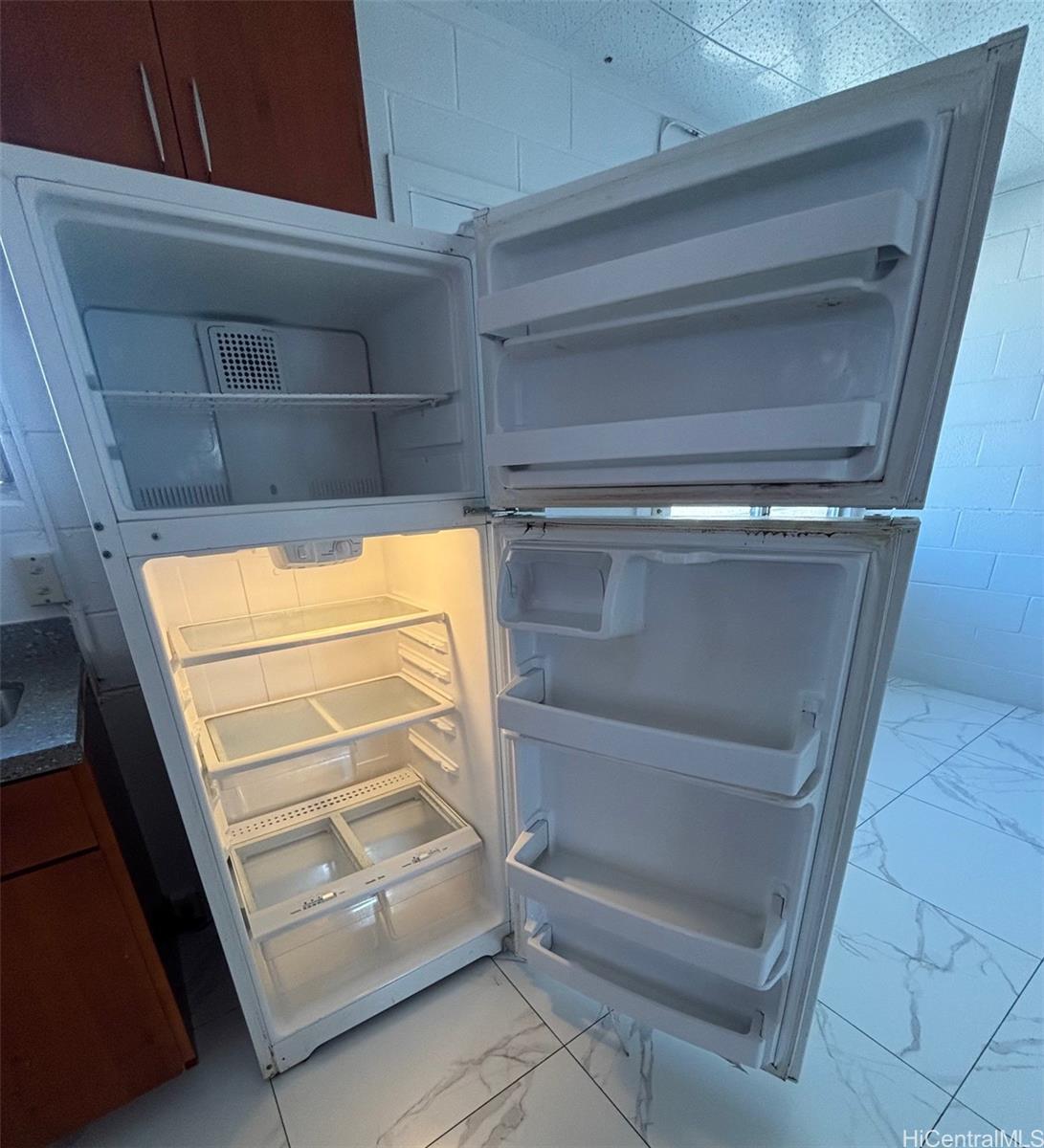608 Judd Street, Unit A Honolulu, HI 96817 - Photo 12 of 13 a view of walk in closet