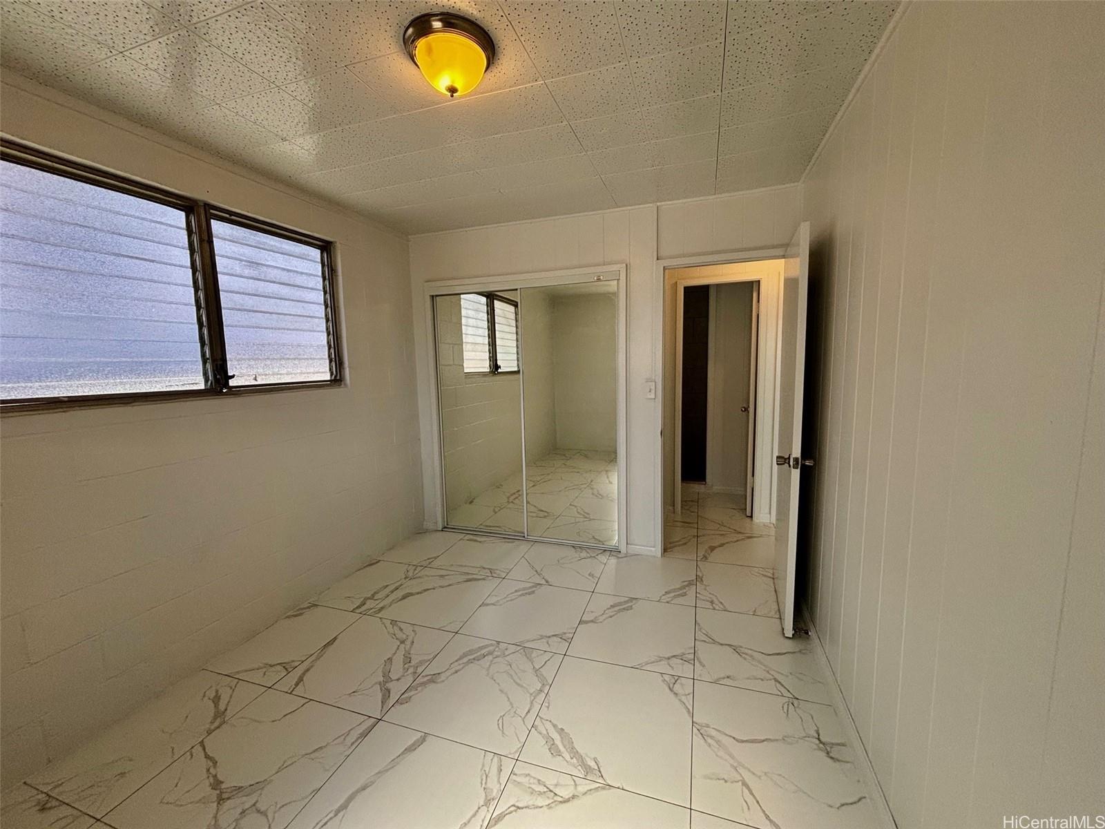 608 Judd Street, Unit A Honolulu, HI 96817 - Photo 9 of 13 a view of a hallway to a room