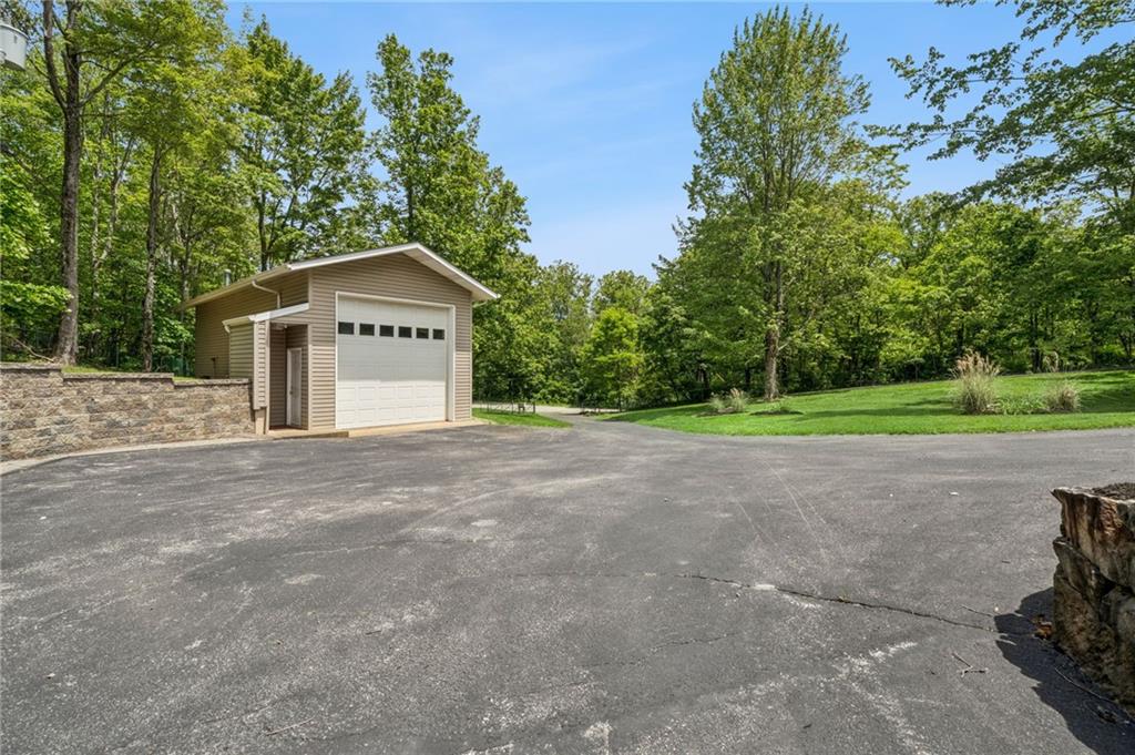 140 Quarry Road Latrobe, PA 15650 - Photo 8 of 42