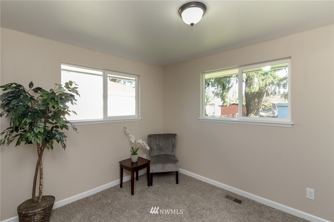 11713 Military Road Southwest Lakewood, WA 98498 - Photo 17 of 37 Gallery Image 17