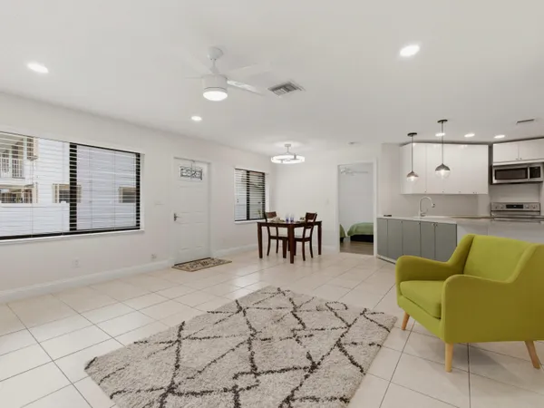 $1,888,000 | 825 Dogwood Drive, Delray Beach, FL 33483