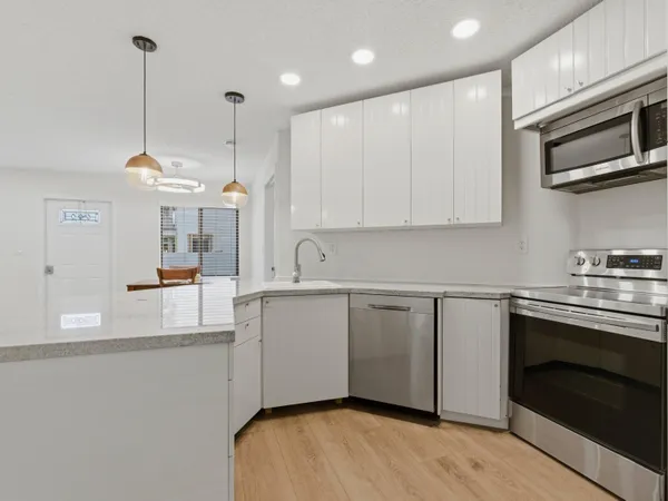 $1,888,000 | 825 Dogwood Drive, Delray Beach, FL 33483