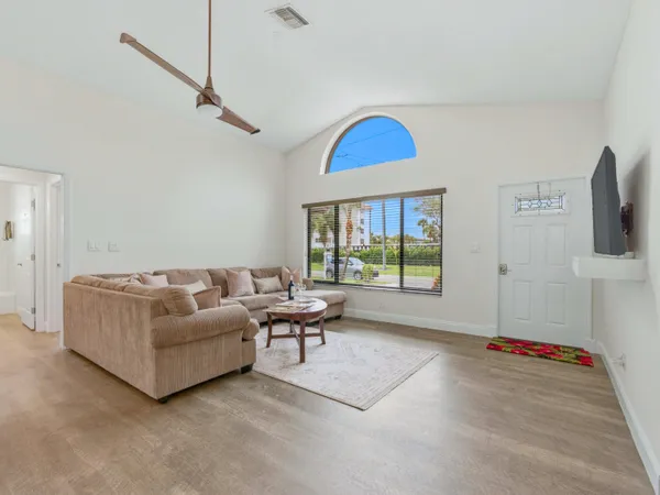 $1,888,000 | 825 Dogwood Drive, Delray Beach, FL 33483
