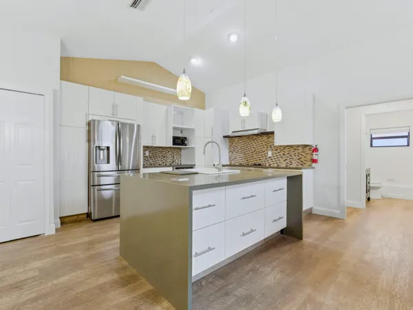 $1,888,000 | 825 Dogwood Drive, Delray Beach, FL 33483