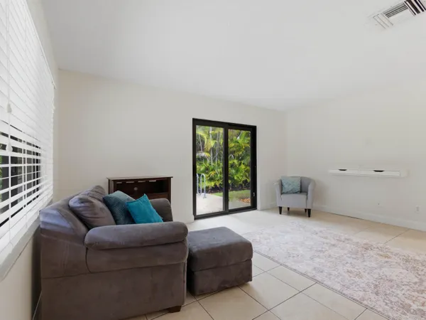$1,888,000 | 825 Dogwood Drive, Delray Beach, FL 33483
