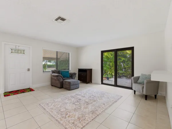 $1,888,000 | 825 Dogwood Drive, Delray Beach, FL 33483